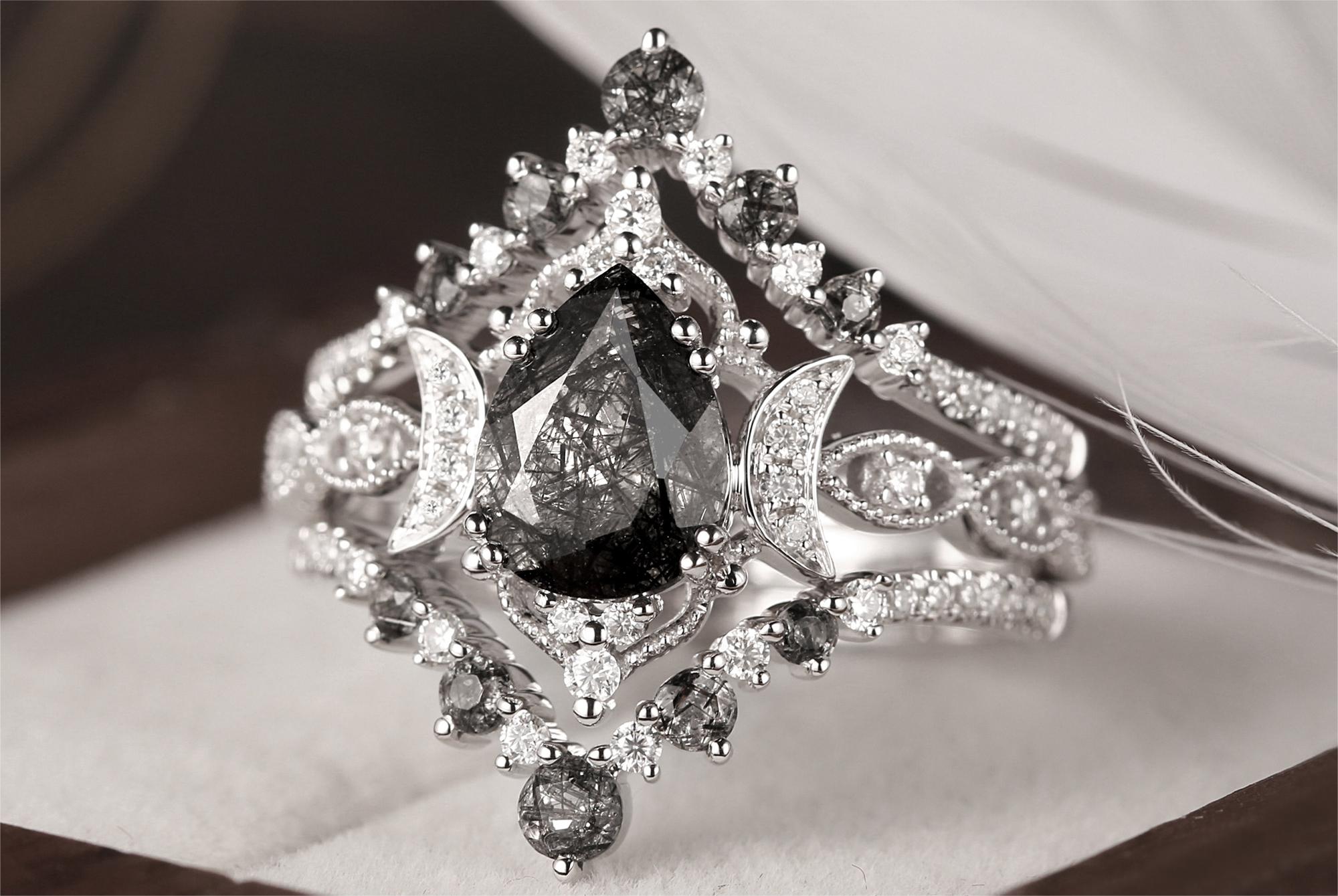 Unique Patterns, Unique Love: Choosing Stone for Your Ring