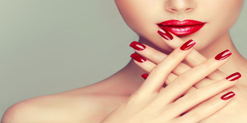 Manicure or Pedicure- Which one should you get?